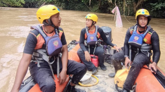 Misteri Hilangnya Pemilik Motor di Sungai Batang Mesumai, Tim SAR Lakukan Pencarian